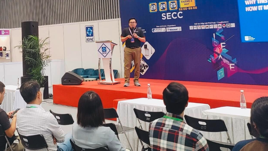 meslab dự hội thảo